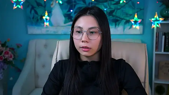 LittleSally   online show from December 7, 2024, 11:23 am