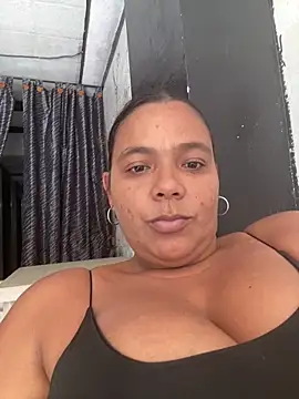 Snapshot of divalu chatting on October 30, 2025, 5:54 pm divalu online show from October 30, 2025, 5:54 pm