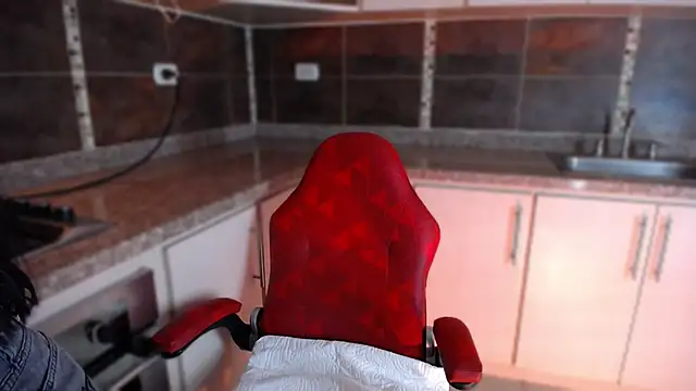 anna alvarez online show from November 17, 2025, 12:09 pm