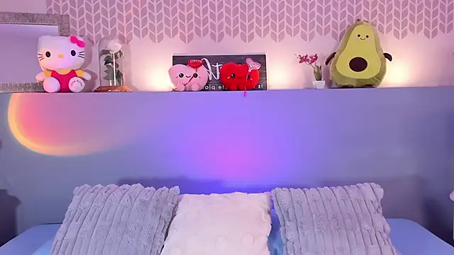 CheryelFox online show from March 18, 2026, 9:15 pm