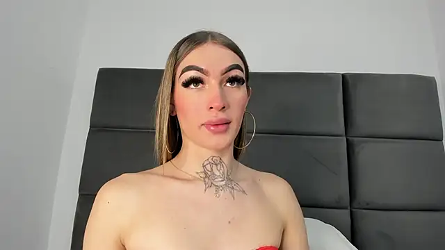 Snapshot of Lizz_Luna chatting on November 26, 2025, 6:41 pm Lizz Luna online show from November 26, 2025, 6:41 pm