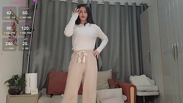 Snapshot of Youth3_ chatting on February 18, 2025, 12:17 pm Youth3  online show from February 18, 2025, 12:17 pm