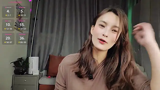 Snapshot of Youth3_ chatting on February 17, 2025, 4:39 pm Youth3  online show from February 17, 2025, 4:39 pm