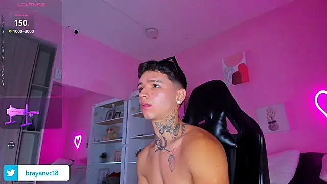 Snapshot of Ian_Castillo_ chatting on September 23, 2025, 11:17 am Ian Castillo online show from September 23, 2025, 11:17 am