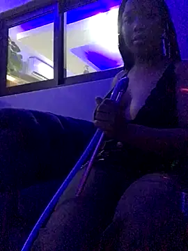 Snapshot of SZA_Doja chatting on November 20, 2025, 3:29 am SZA Doja online show from November 20, 2025, 3:29 am