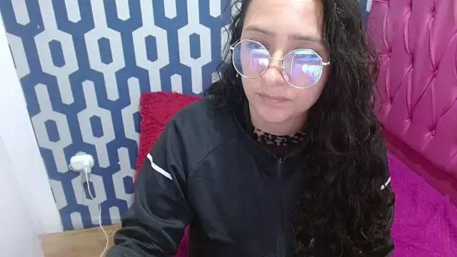 sarax ximena online show from March 19, 2025, 1:21 am