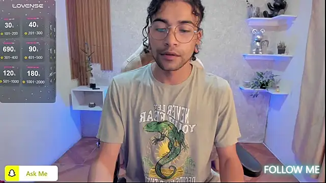 Snapshot of Aaron_Jassell1 chatting on March 12, 2025, 11:01 pm Aaron Jassell1 online show from March 12, 2025, 11:01 pm