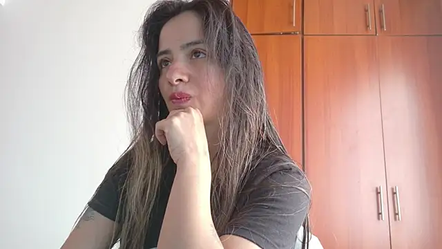 julietta   jackson online show from April 25, 2026, 6:05 pm