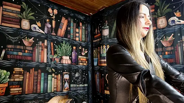 julietta   jackson online show from November 20, 2025, 9:15 pm