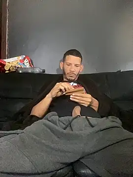 Snapshot of Chico_Bellaco chatting on December 3, 2025, 3:00 pm Chico Bellaco online show from December 3, 2025, 3:00 pm