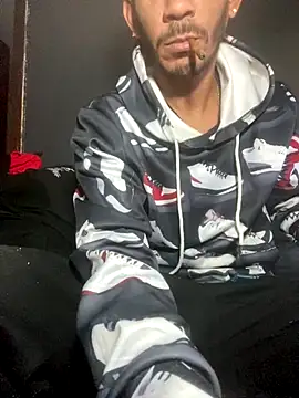 Snapshot of Chico_Bellaco chatting on December 20, 2025, 6:55 pm Chico Bellaco online show from December 20, 2025, 6:55 pm