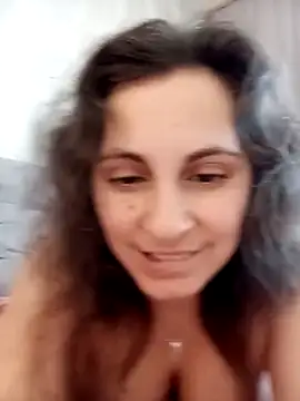 ShelaDiass online show from February 3, 2026, 7:57 am