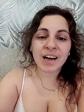 ShelaDiass online show from March 5, 2026, 4:31 am