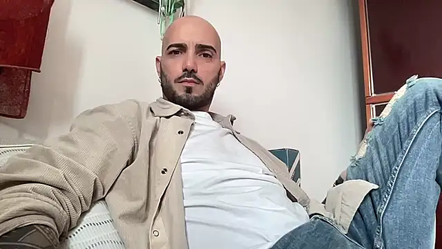 alessandromori91 online show from March 5, 2026, 2:57 pm