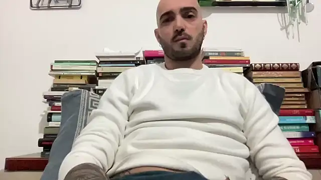 alessandromori91 online show from March 27, 2026, 10:22 pm