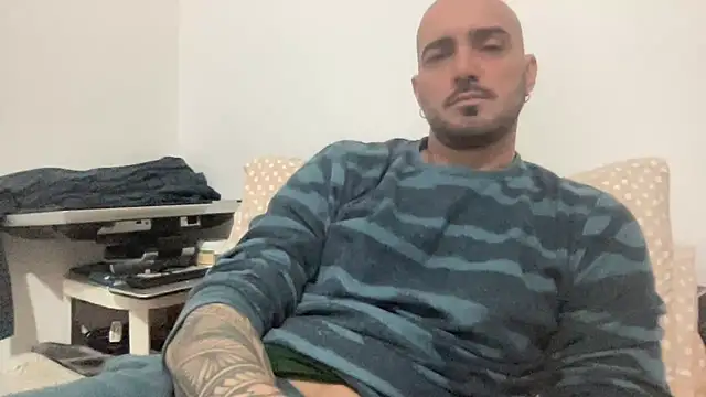 alessandromori91 online show from January 10, 2026, 8:37 pm