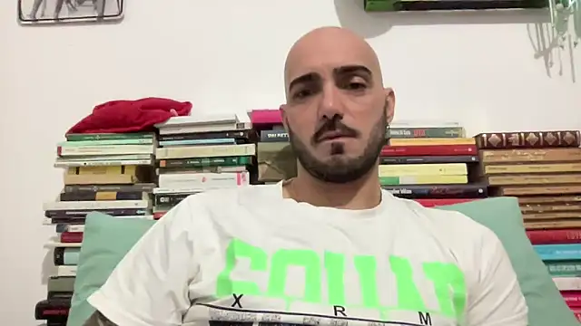 alessandromori91 online show from April 7, 2026, 7:59 pm