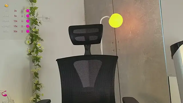 pauliCarter online show from February 24, 2026, 7:59 pm