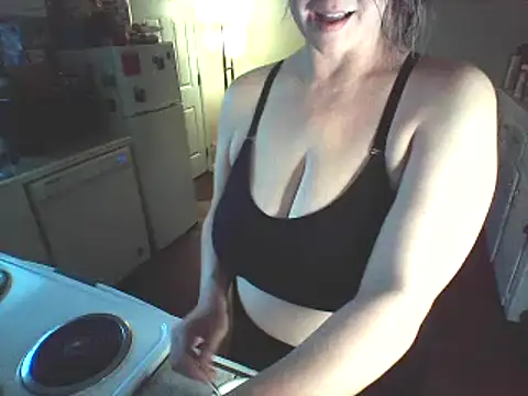 Big-Tits-McGee online show from March 4, 2025, 3:04 pm