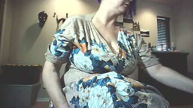 Big-Tits-McGee online show from October 21, 2025, 6:29 pm