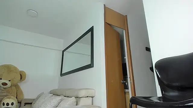 smit hot sr online show from January 16, 2026, 4:27 am