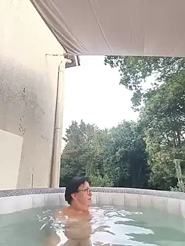Snapshot of Vandeae44 chatting on June 23, 2026, 7:45 pm Vandeae44 online show from June 23, 2026, 7:45 pm