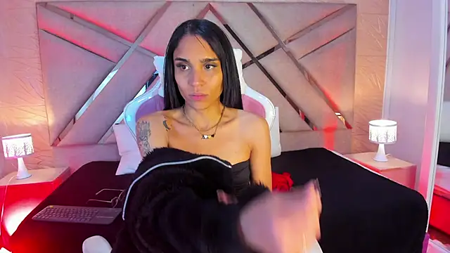 sophie pariss online show from March 30, 2026, 2:51 pm