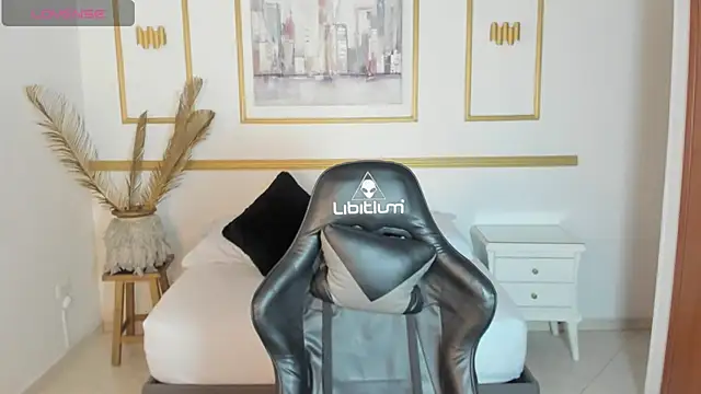 lia sexx19 online show from November 29, 2025, 2:23 am