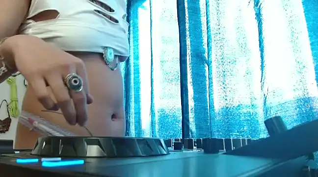 Snapshot of fenixmfx19 chatting on January 9, 2025, 6:15 pm fenixmfx19 online show from January 9, 2025, 6:15 pm