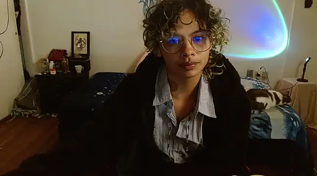 Snapshot of fenixmfx19 chatting on March 15, 2025, 10:33 pm fenixmfx19 online show from March 15, 2025, 10:33 pm