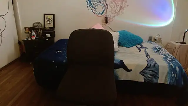 Snapshot of fenixmfx19 chatting on March 17, 2025, 7:04 pm fenixmfx19 online show from March 17, 2025, 7:04 pm