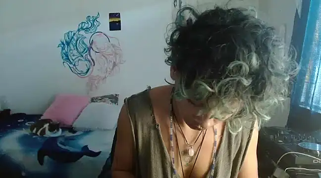 Snapshot of fenixmfx19 chatting on December 20, 2024, 4:04 pm fenixmfx19 online show from December 20, 2024, 4:04 pm