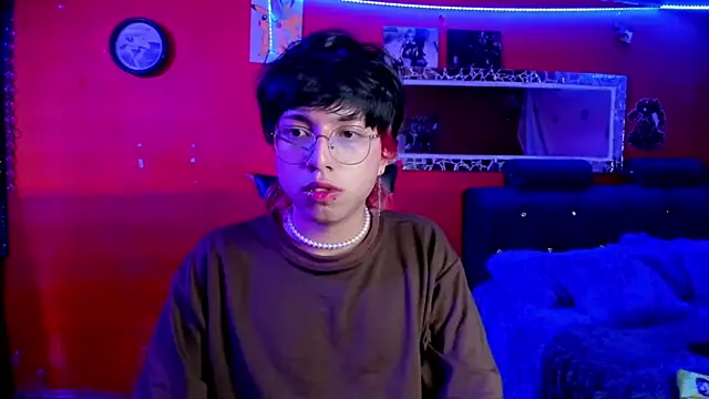 Snapshot of AnggelONfiree chatting on March 6, 2025, 3:46 am AnggelONfiree online show from March 6, 2025, 3:46 am