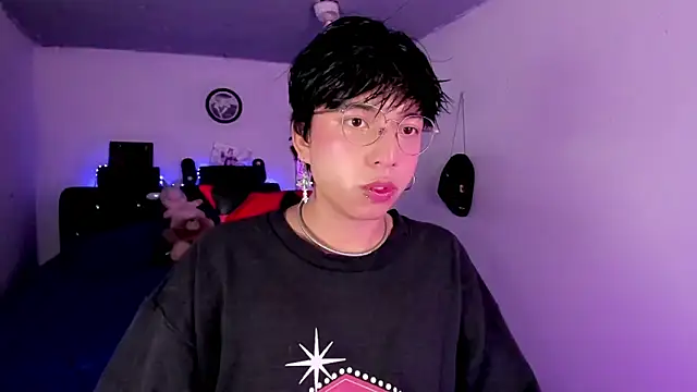 Snapshot of AnggelONfiree chatting on March 27, 2026, 11:27 pm AnggelONfiree online show from March 27, 2026, 11:27 pm
