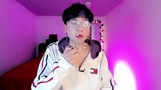 AnggelONfiree online show from November 23, 2025, 8:35 am