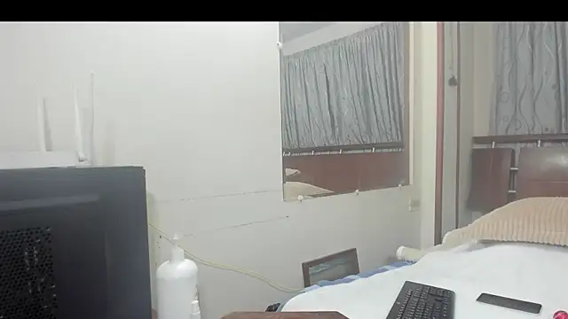 Snapshot of Bellaisa chatting on November 4, 2025, 2:59 am Bellaisa online show from November 4, 2025, 2:59 am