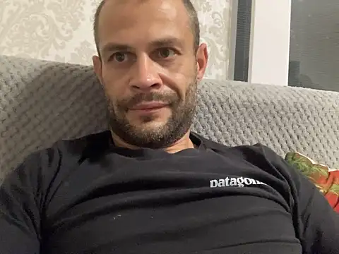 Snapshot of Zbochunec chatting on October 21, 2025, 12:00 am Zbochunec online show from October 21, 2025, 12:00 am