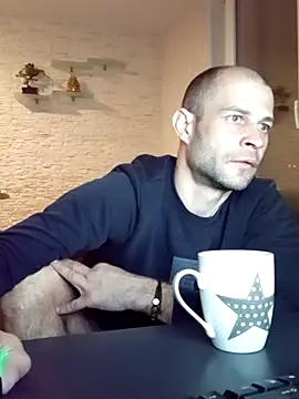 Snapshot of Zbochunec chatting on March 1, 2025, 8:32 pm Zbochunec online show from March 1, 2025, 8:32 pm