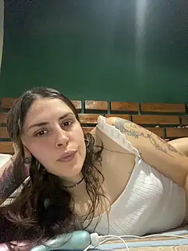 Snapshot of isadelasestrellas chatting on October 22, 2025, 8:41 pm isadelasestrellas online show from October 22, 2025, 8:41 pm