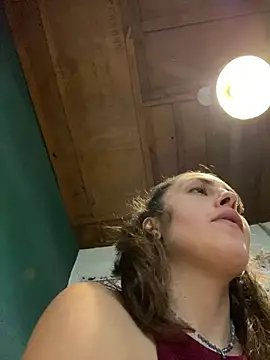 isadelasestrellas online show from February 6, 2026, 4:03 pm