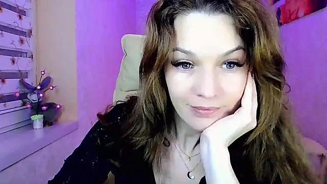 impossibleluna online show from April 16, 2026, 6:52 pm