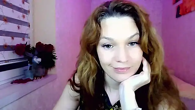 impossibleluna online show from June 5, 2026, 7:52 pm