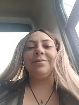 madelaine- online show from November 9, 2025, 7:40 pm