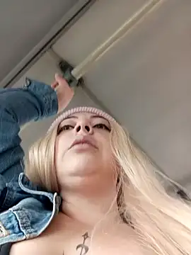 madelaine- online show from March 18, 2026, 6:31 pm