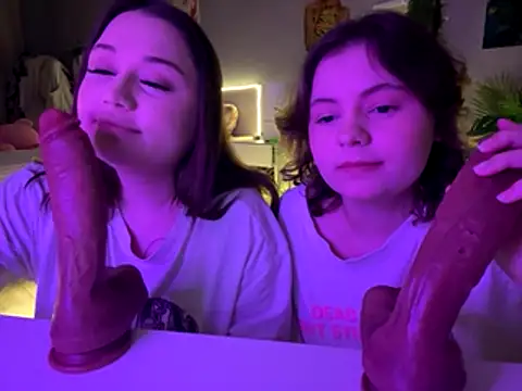 DaisyBooom online show from December 3, 2025, 7:24 pm