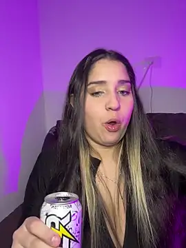 valentina jonnes1 online show from October 5, 2025, 6:26 am