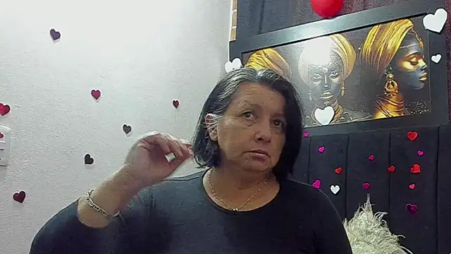 Snapshot of Evaaross_2345 chatting on May 29, 2026, 2:23 pm Evaaross 2345 online show from May 29, 2026, 2:23 pm