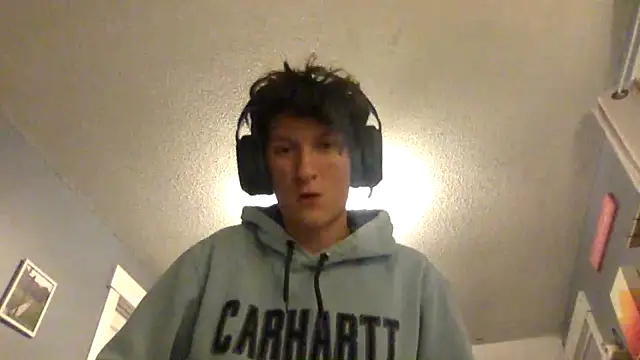 KittingGrappler online show from November 11, 2025, 2:28 am