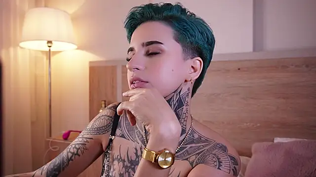 AliceShazaham  online show from February 7, 2025, 9:16 am