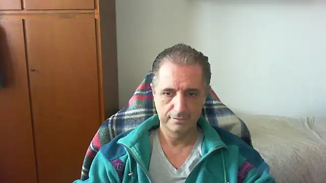 lliuk70mi online show from April 27, 2026, 2:37 pm